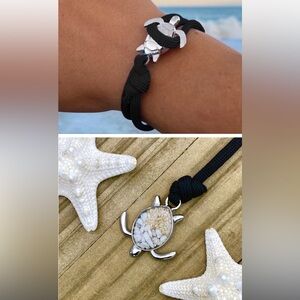 NWT 🐢🏝️ SILVER SEA TURTLE WHITE PEBBLES/BEIGE SAND BLACK STRETCH ROPE BRACELET